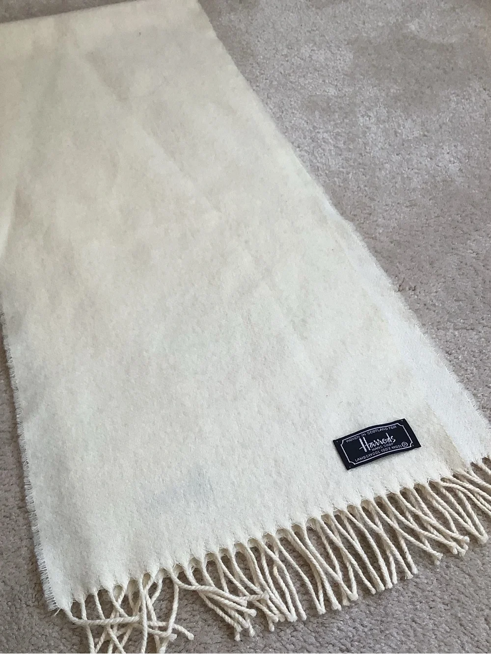 Harrods Mans Shop Lambswool scarf